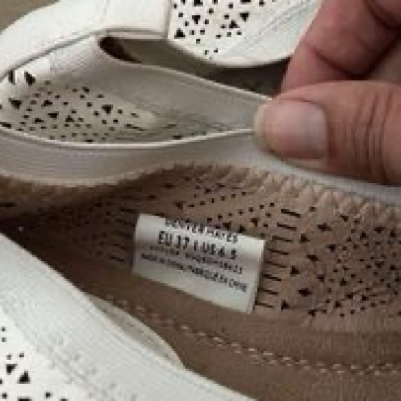 White ballerina shoes 6.5 - Picture 3 of 4